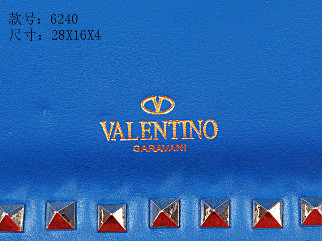 2014 Valentino Garavani Rockstud clutch V6240 dark blue